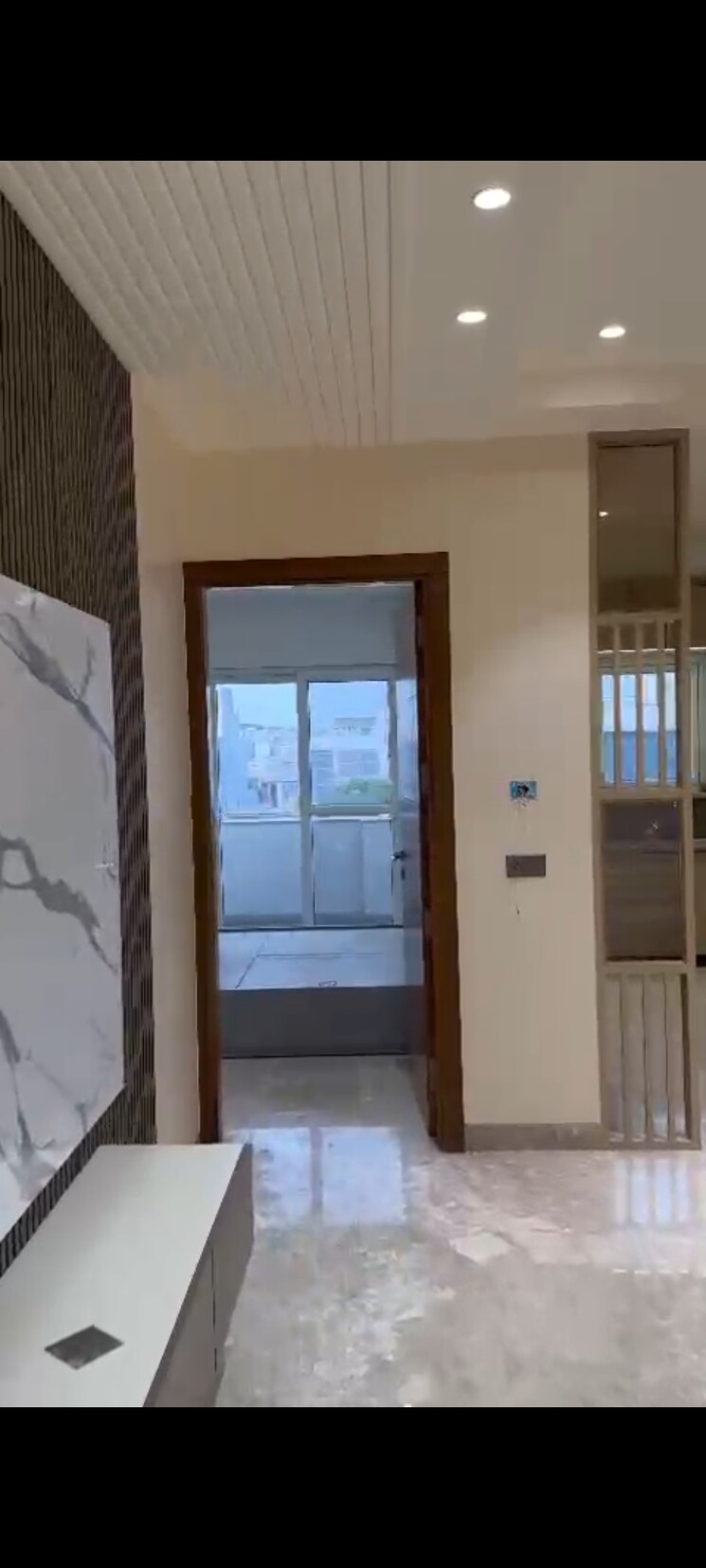 Room, karkardooma 4 Bedroom 2250 Sq.Ft. Builder Floor In Karkardooma Delhi 8889618