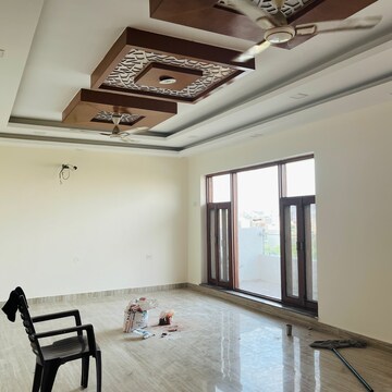 Kitchen in 4 BHK Builder Floor at Srishti Greenfield Homes, Sector 42 – for Rent