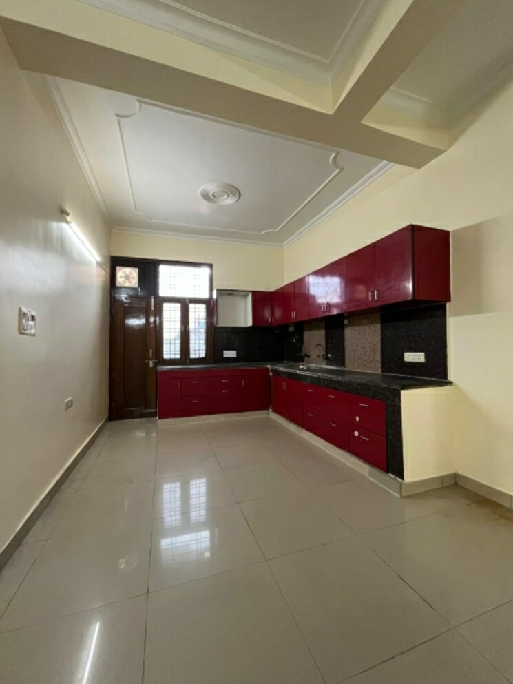 Kitchen, sector 46 3 Bedroom 250 Sq.Mt. Independent House In Sector 46 Noida 8889664