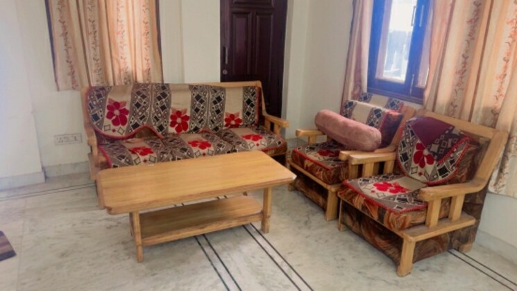 Bedroom, sector 41 3 Bedroom 250 Sq.Mt. Independent House In Sector 41 Noida 8889676