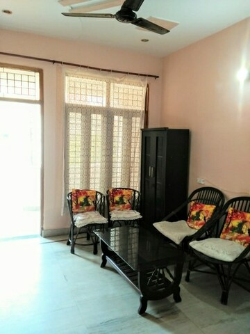 Living Room in 3 BHK Independent House at Sector 41 – for Rent
