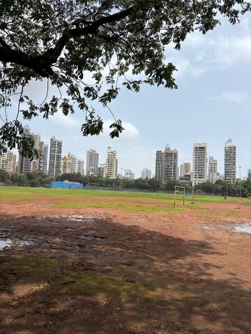 Master Bedroom in 4 BHK Apartment at Suraj Parkview, Shivaji Park – for Rent