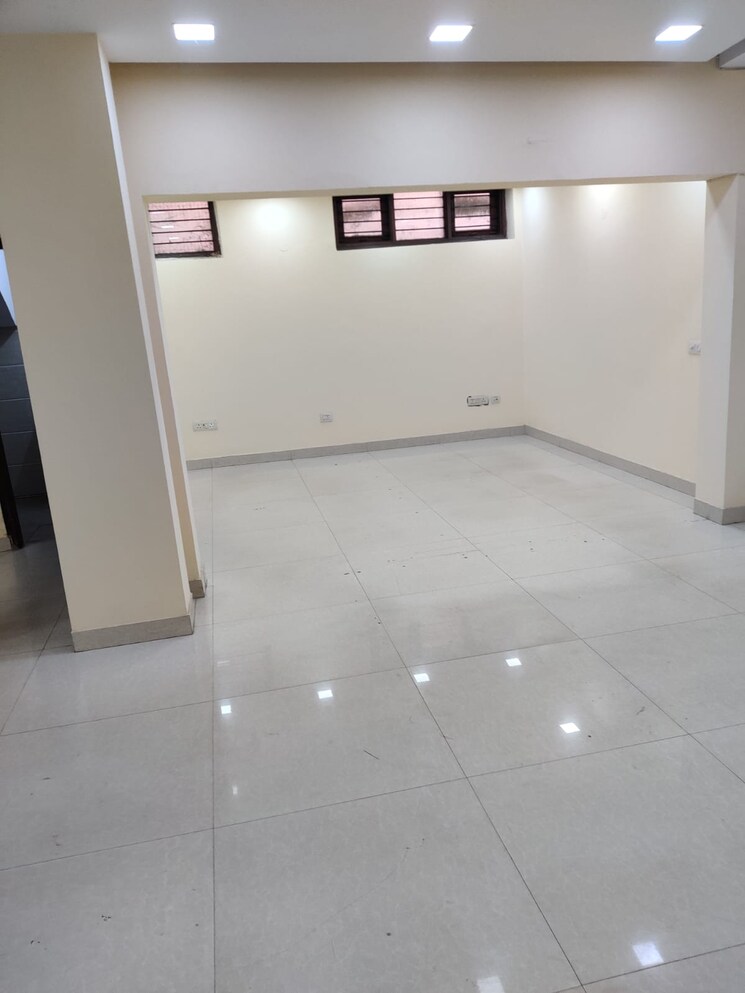 Team Area, hauz khas Commercial Office Space 1850 Sq.Ft. In Hauz Khas Delhi 8889703