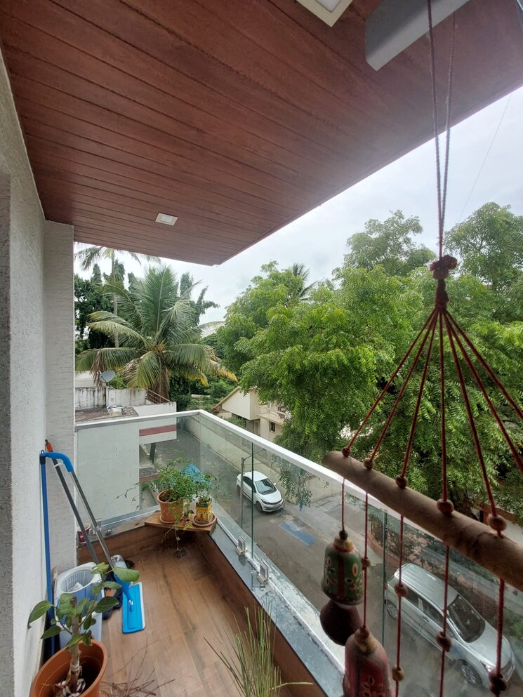 Balcony, karve road 2 Bedroom 700 Sq.Ft. Apartment In Karve Road Pune 8889724