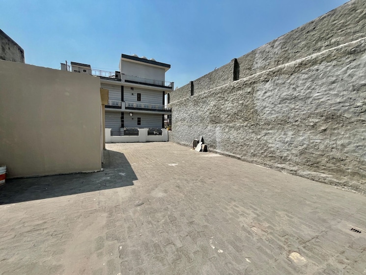 Terrace, dhakoli 3 Bedroom 150 Sq.Yd. Independent House In Dhakoli Zirakpur 8889783