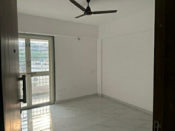 Room in 2 BHK Apartment at Panchratna Hills, Katraj – for Rent