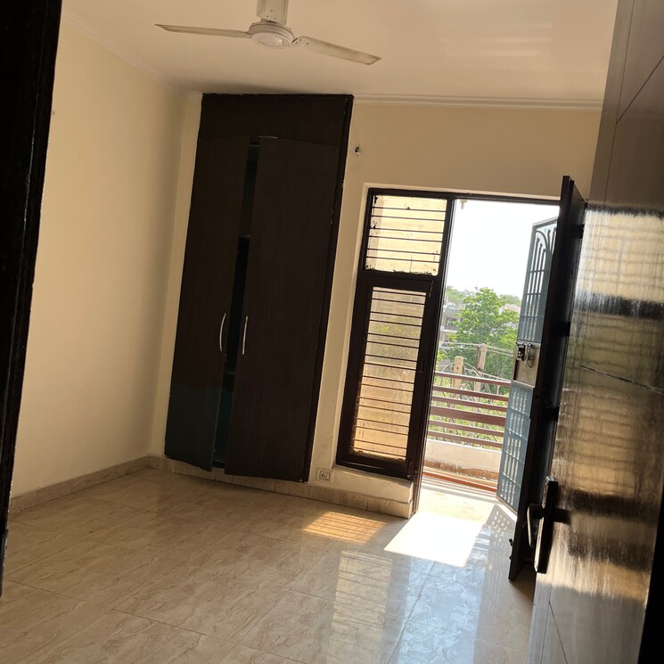 Room, paras-pld-homes 3 Bedroom 1200 Sq.Ft. Builder Floor In Sector 42 Faridabad 8889824