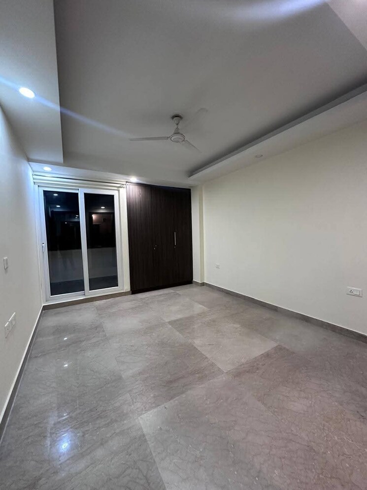 Room, emaar-the-palm-drive-the-premier-terraces 3 Bedroom 2125 Sq.Ft. Apartment In Sector 66 Gurgaon 8889836