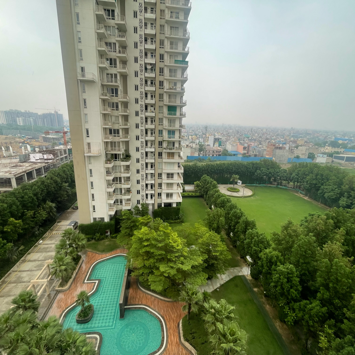 2 BHK + Servant Room,Extra Room 1700 Sq.Ft. Apartment in Puri Emerald Bay