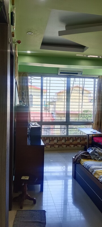 Room in 3 BHK Apartment at Morabadi – for Sale