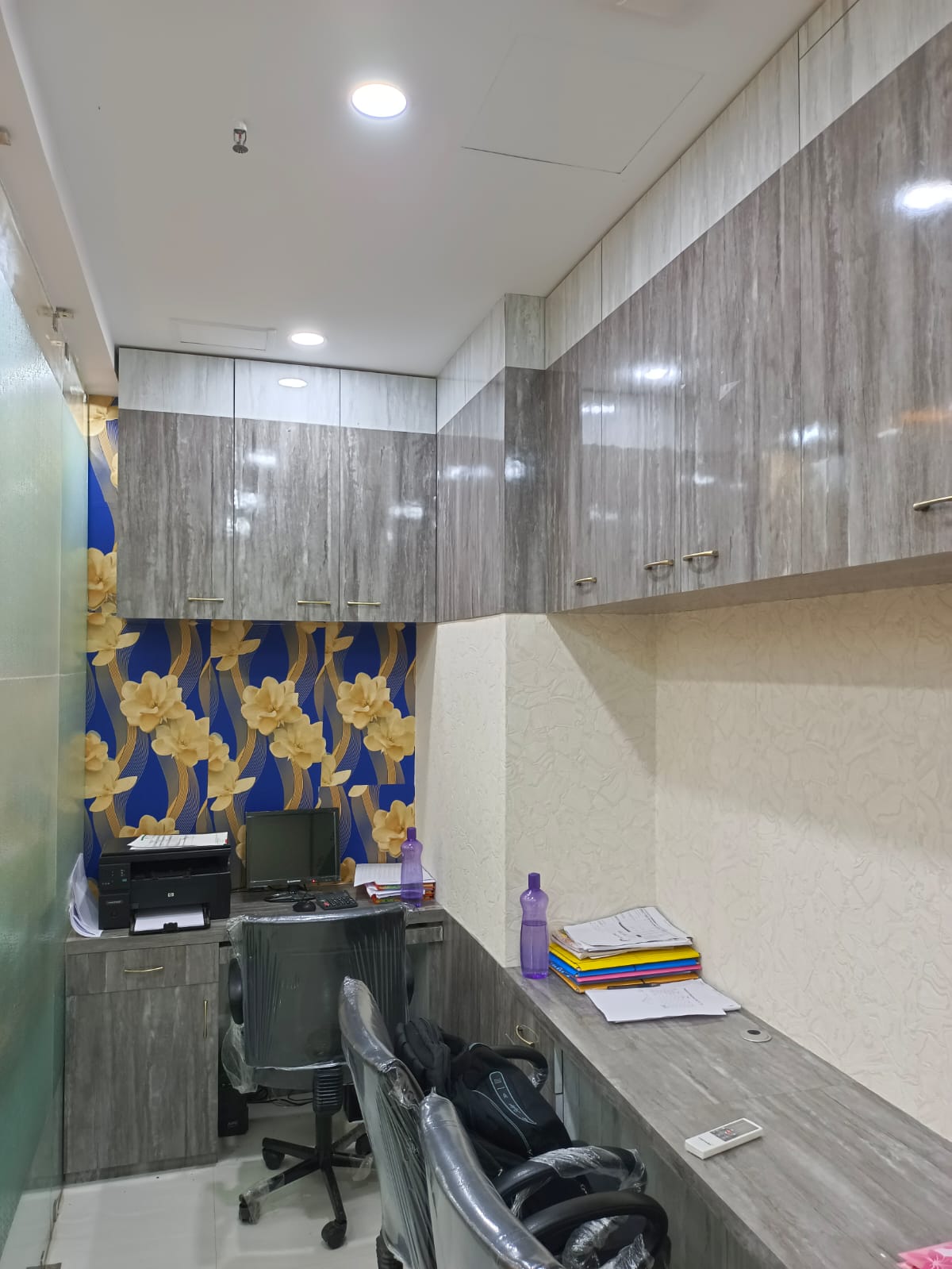 Office Space For Rent in Aurora Water Front 