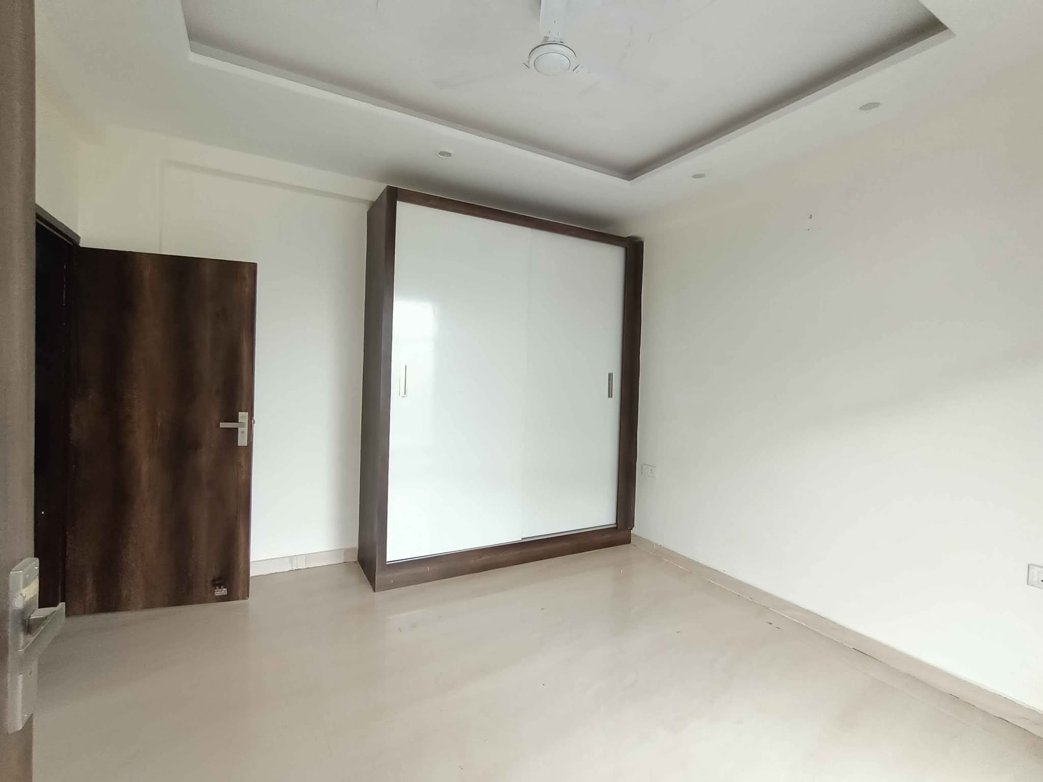 2 BHK + Pooja Room Builder Floor For Rent in Sector 9