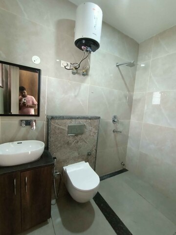 Bathroom in 2 BHK Builder Floor at Sector 9 – for Rent
