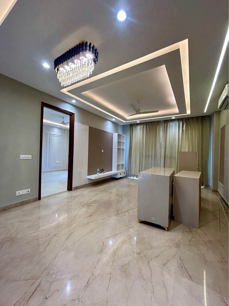 Room, sector 4 3 Bedroom 250 Sq.Yd. Builder Floor In Sector 4 Gurgaon 8889957