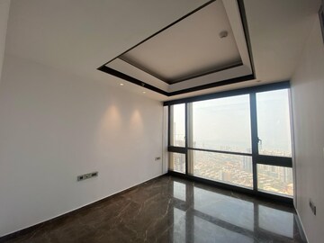 Room in 4 BHK Apartment at Lodha Trump Tower, Worli – for Rent