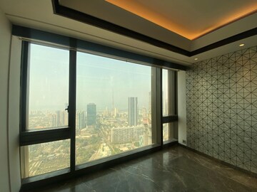 Room in 4 BHK Apartment at Lodha Trump Tower, Worli – for Rent