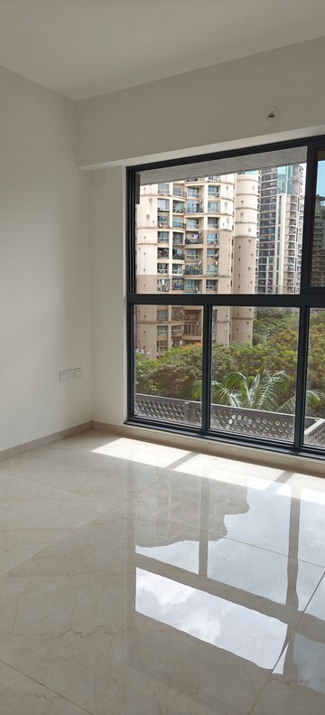 Room in 2 BHK Apartment at Godrej Urban Park, Chandivali – for Rent