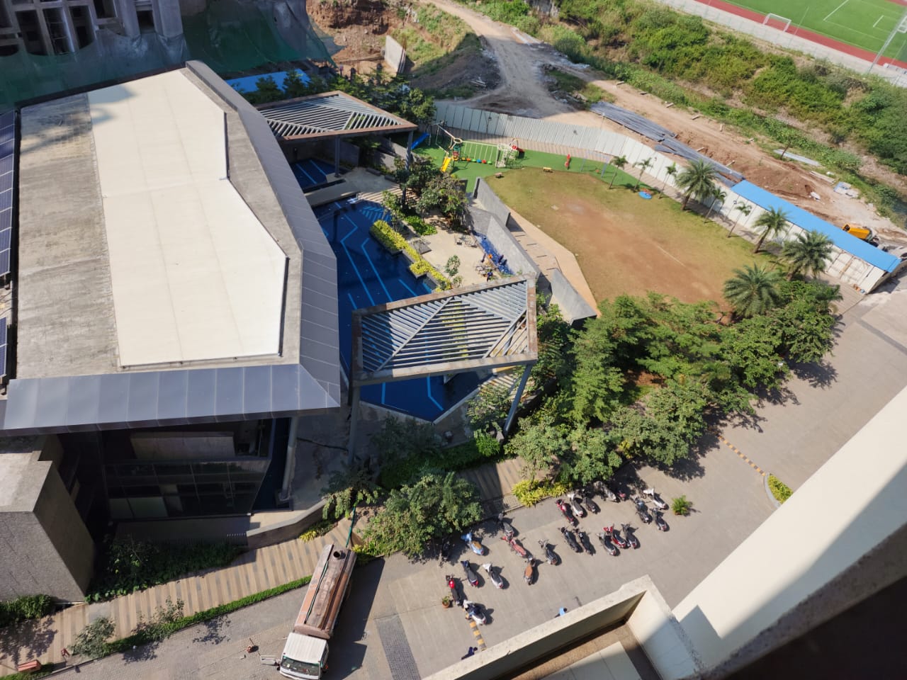 2 BHK + Servant Room Apartment For Sale in Ganga Legend