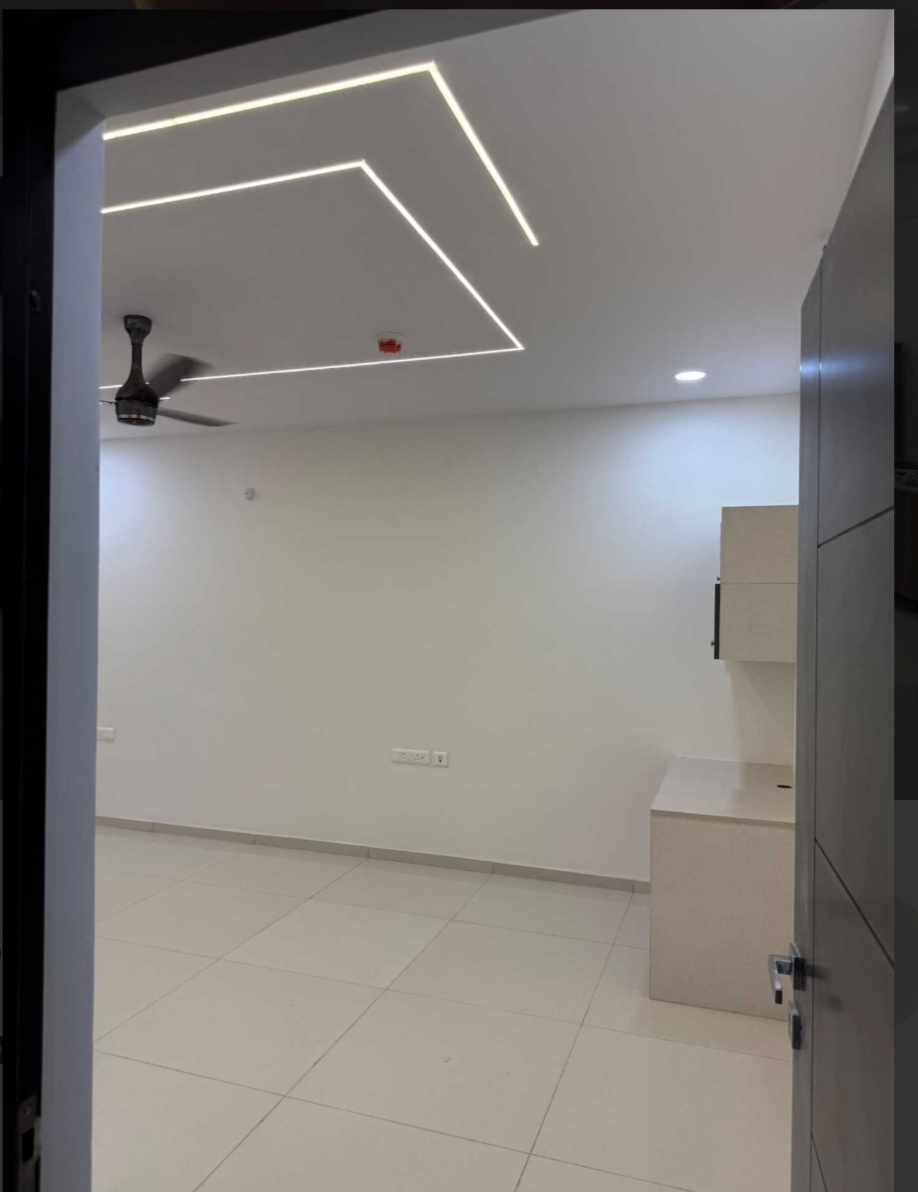 3 BHK + Pooja Room,Extra Room Apartment For Rent in Rajapushpa Provincia