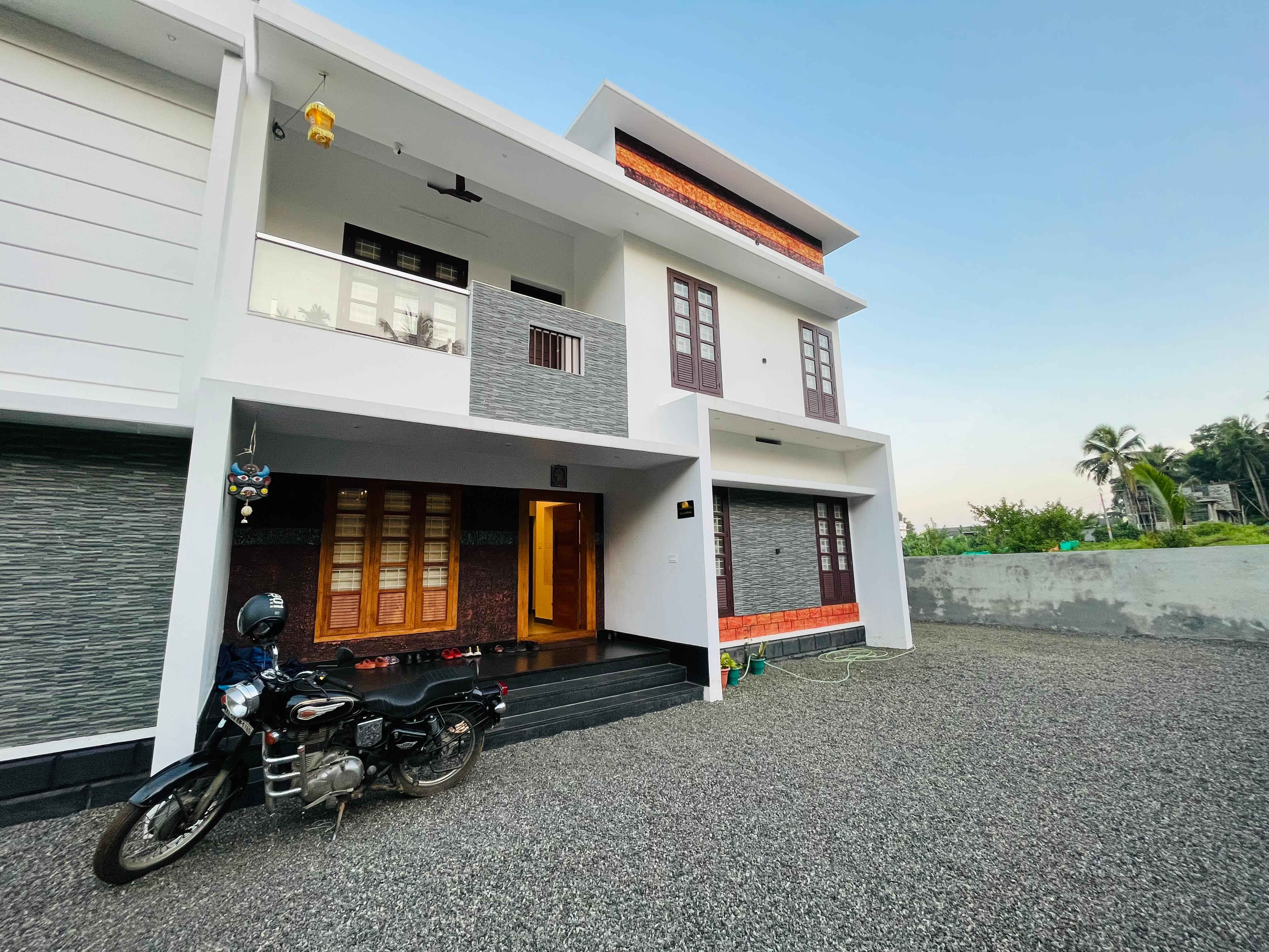 4 BHK + Pooja Room,Study Room Villa For Sale in Villadam