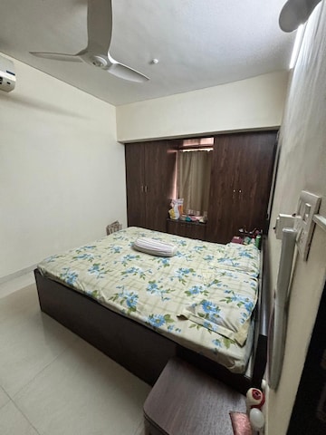 Bedroom in 1 BHK Apartment at Raheja Manali CHS, Malad West – for Rent
