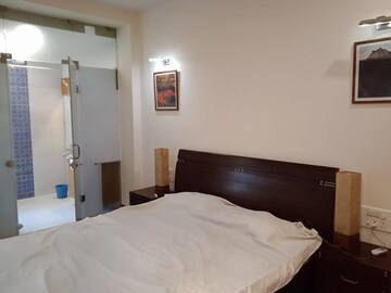 Bedroom in 3 BHK Builder Floor at South Extension ii – for Rent