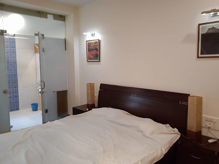 Bedroom, south extension ii 3 Bedroom 200 Sq.Yd. Builder Floor In South Extension ii Delhi 8890075