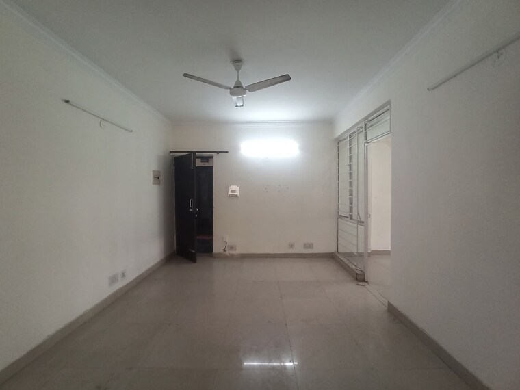 Room, rwa-neelkanth-apartment-ii 2.5 Bedroom 700 Sq.Ft. Builder Floor In Burari Delhi 8890078