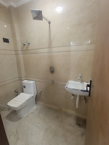 Master Bedroom in 1 BHK Builder Floor at Govindpuri – for Rent