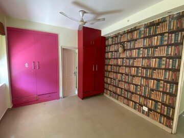 Room in 3 BHK Apartment at GPL Eden Heights, Sector 70 – for Rent