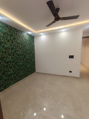 Room in 3 BHK Builder Floor at Govindpuri – for Sale