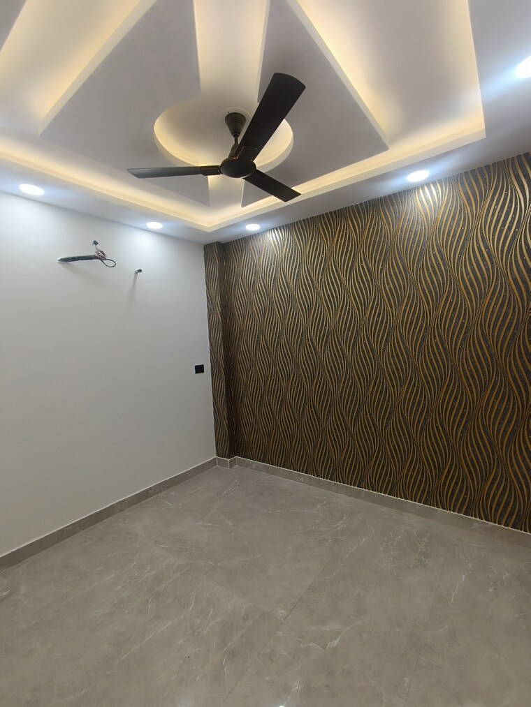 Room, govindpuri 3 Bedroom 900 Sq.Ft. Builder Floor In Govindpuri Delhi 8890178