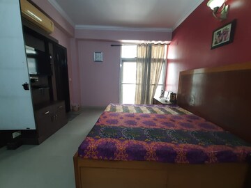 Bedroom in 4 BHK Apartment at Ramprastha Greens, Vaishali Sector 7 – for Rent