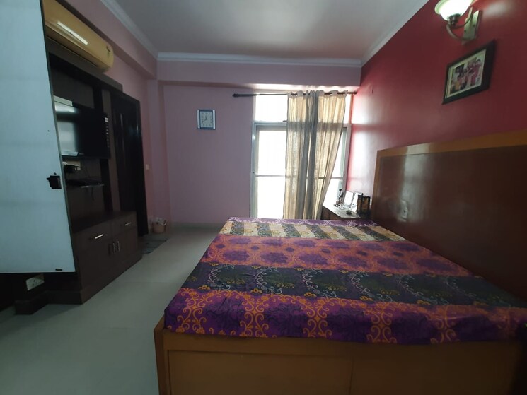 Bedroom, ramprastha-greens 4 Bedroom 2200 Sq.Ft. Apartment In Vaishali Sector 7 Ghaziabad 8890446