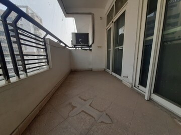 Balcony in 4 BHK Apartment at Ramprastha Greens, Vaishali Sector 7 – for Rent