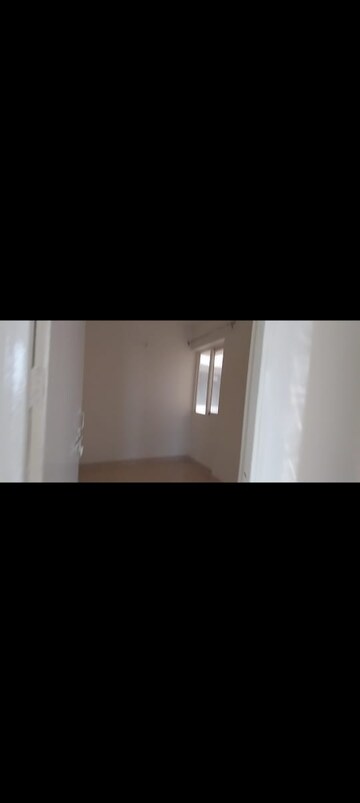 Room in 1 BHK Apartment at Signature Global Golf Greens, Sector 79 – for Sale