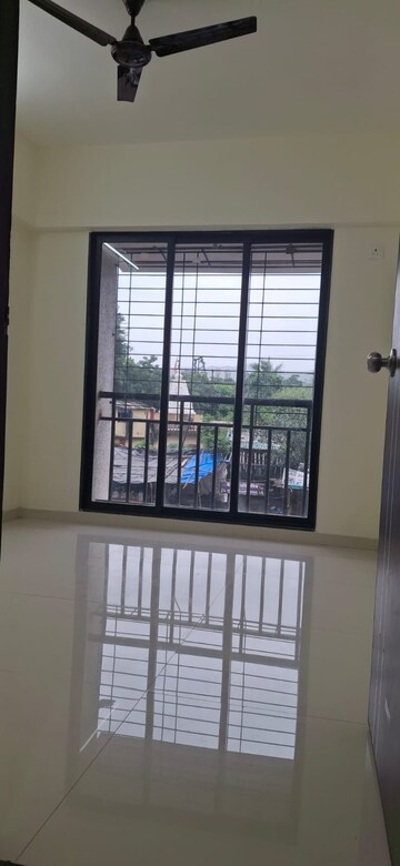 Room in 2 BHK Apartment at Elegant Yashraj Heights, Ghansoli – for Rent