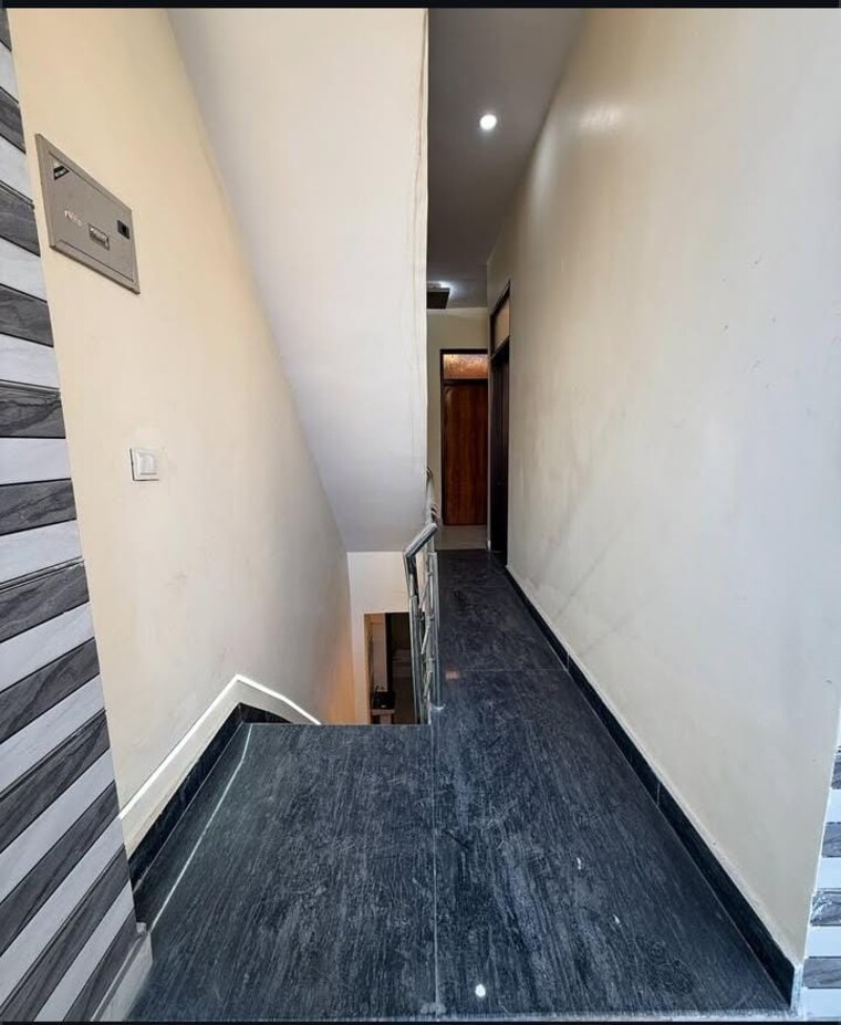 Balcony, sector 35 3 Bedroom 2700 Sq.Ft. Builder Floor In Sector 35 Faridabad 8890210