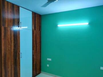 Room in 2 BHK Apartment at Prestige Lakeside Habitat, Varthur – for Rent