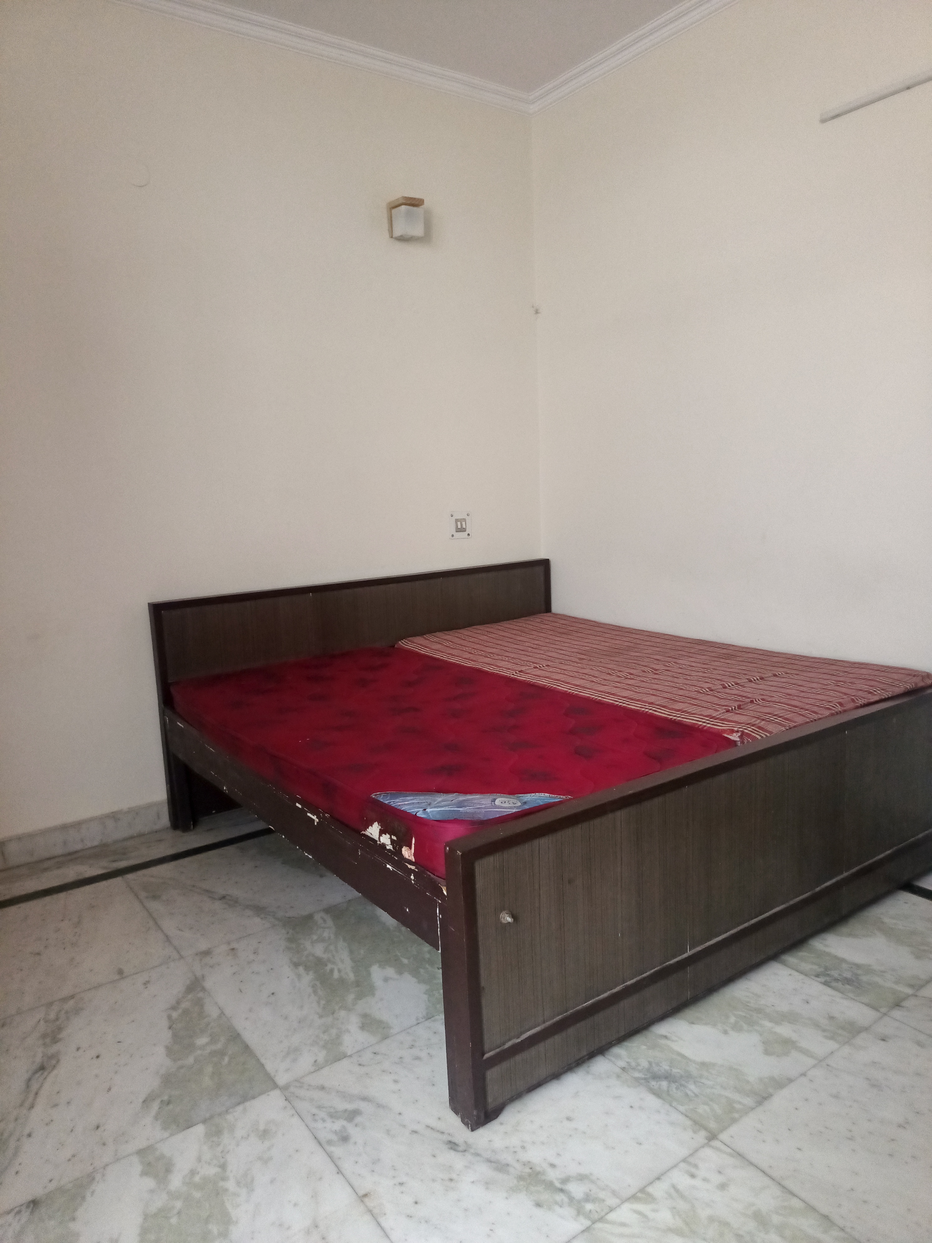 2 BHK Independent House For Rent in Sector 31