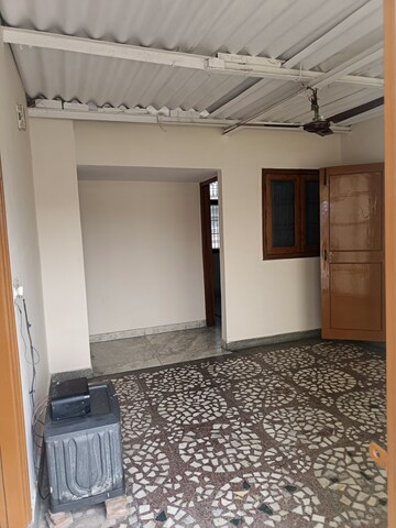 Bedroom in 2 BHK Independent House at Sector 31 – for Rent