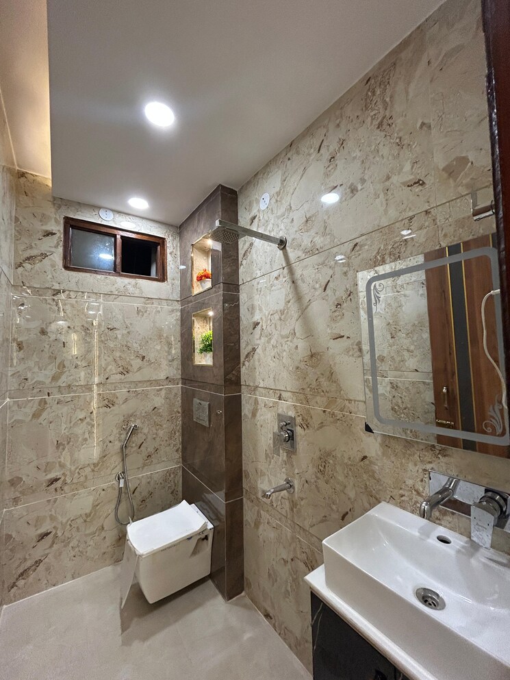 Bathroom, dwarka mor 3 Bedroom 891 Sq.Ft. Builder Floor In Dwarka Mor Delhi 8890213