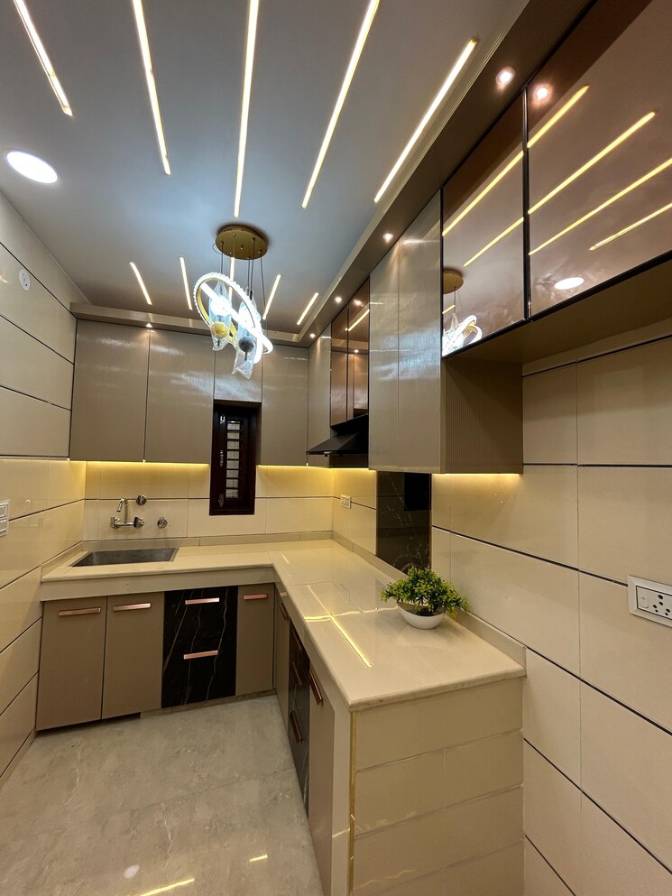 Kitchen, dwarka mor 3 Bedroom 891 Sq.Ft. Builder Floor In Dwarka Mor Delhi 8890213