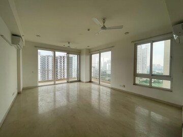 Room in 2 BHK Apartment at Puri Emerald Bay, Sector 104 – for Rent