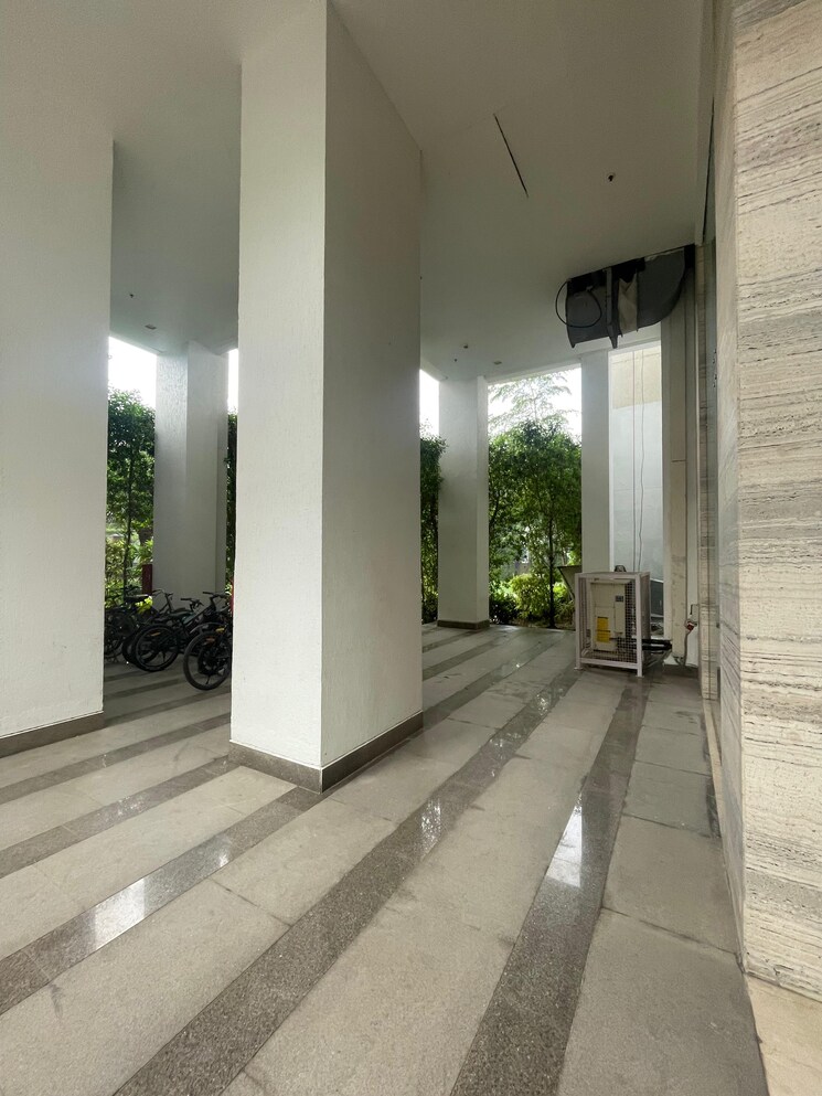 Room, puri-emerald-bay 2 Bedroom 1700 Sq.Ft. Apartment In Sector 104 Gurgaon 8890231