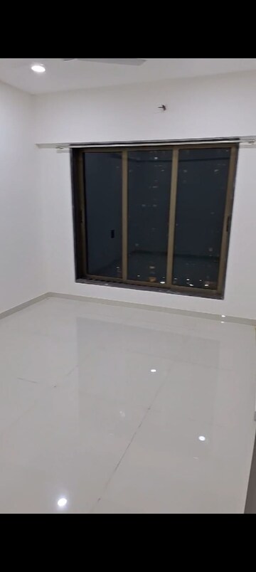 Room in 2 BHK Apartment at Poonam Vaishno Heights, Malad East – for Rent