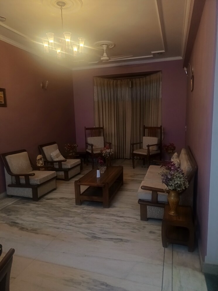 Living Room, sector 36 3 Bedroom 210 Sq.Mt. Villa In Sector 36 Noida 8890244