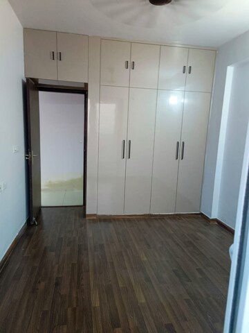 Room in 2 BHK Apartment at BPTP Discovery Park, Sector 80 – for Rent