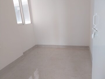 Room in 1 BHK Apartment at Signature Global Golf Greens, Sector 79 – for Rent