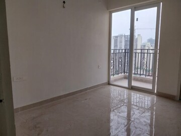 1 BHK Apartment For Rent in Signature Global Golf Greens, Sector 79